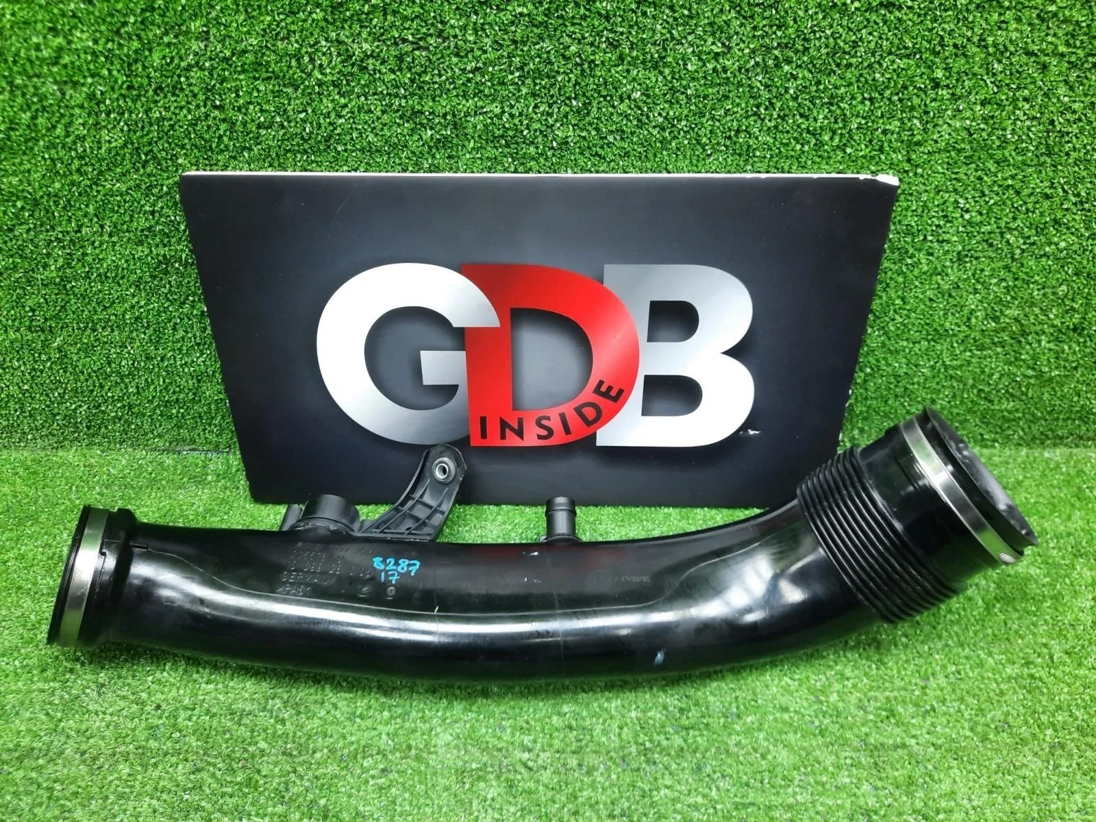 Патрубок воздушного фильтра BMW X3 04.04.2012 13717583714 F25 N55B30A