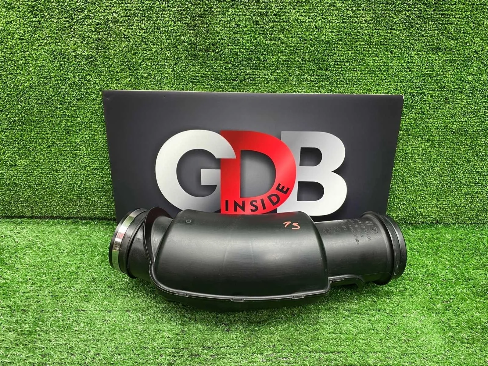 Патрубок воздушного фильтра BMW X1 10.11.2011 13717632501 E84 N20B20A