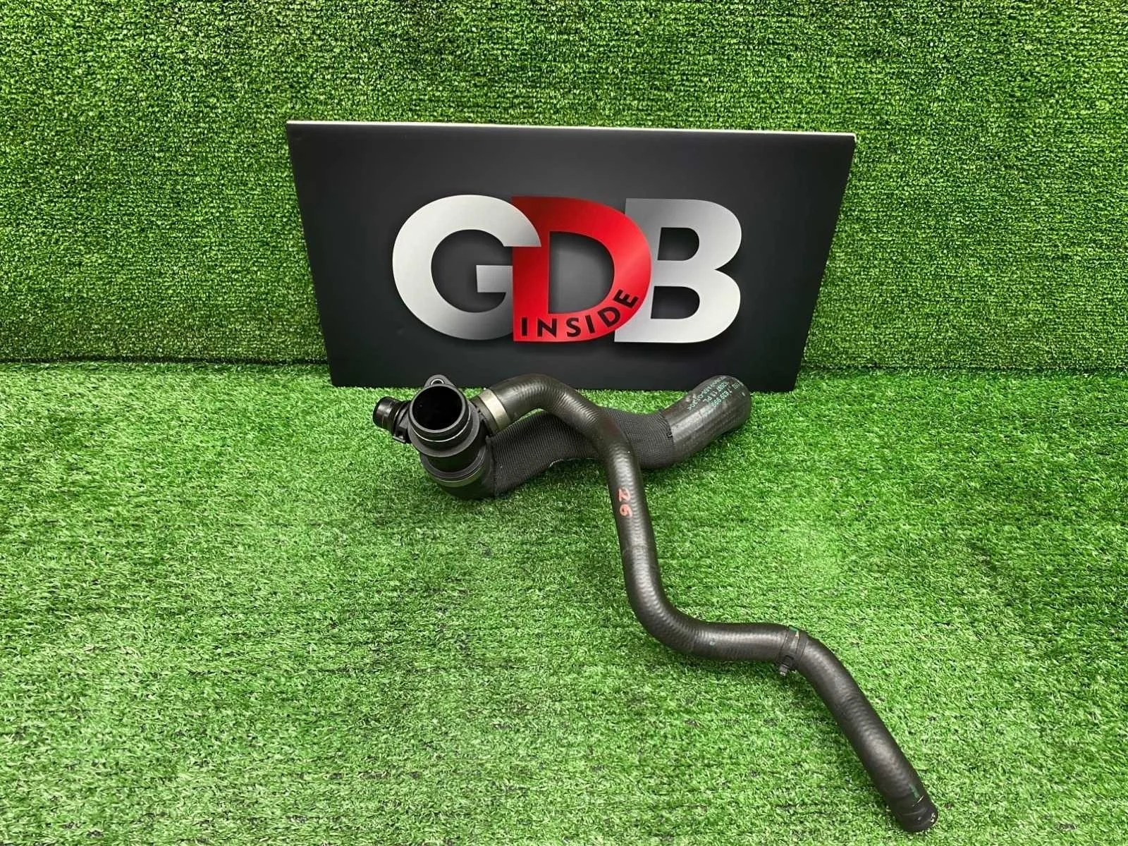 Патрубок системы охлаждения BMW X1 10.11.2011 11537639999 E84 N20B20A