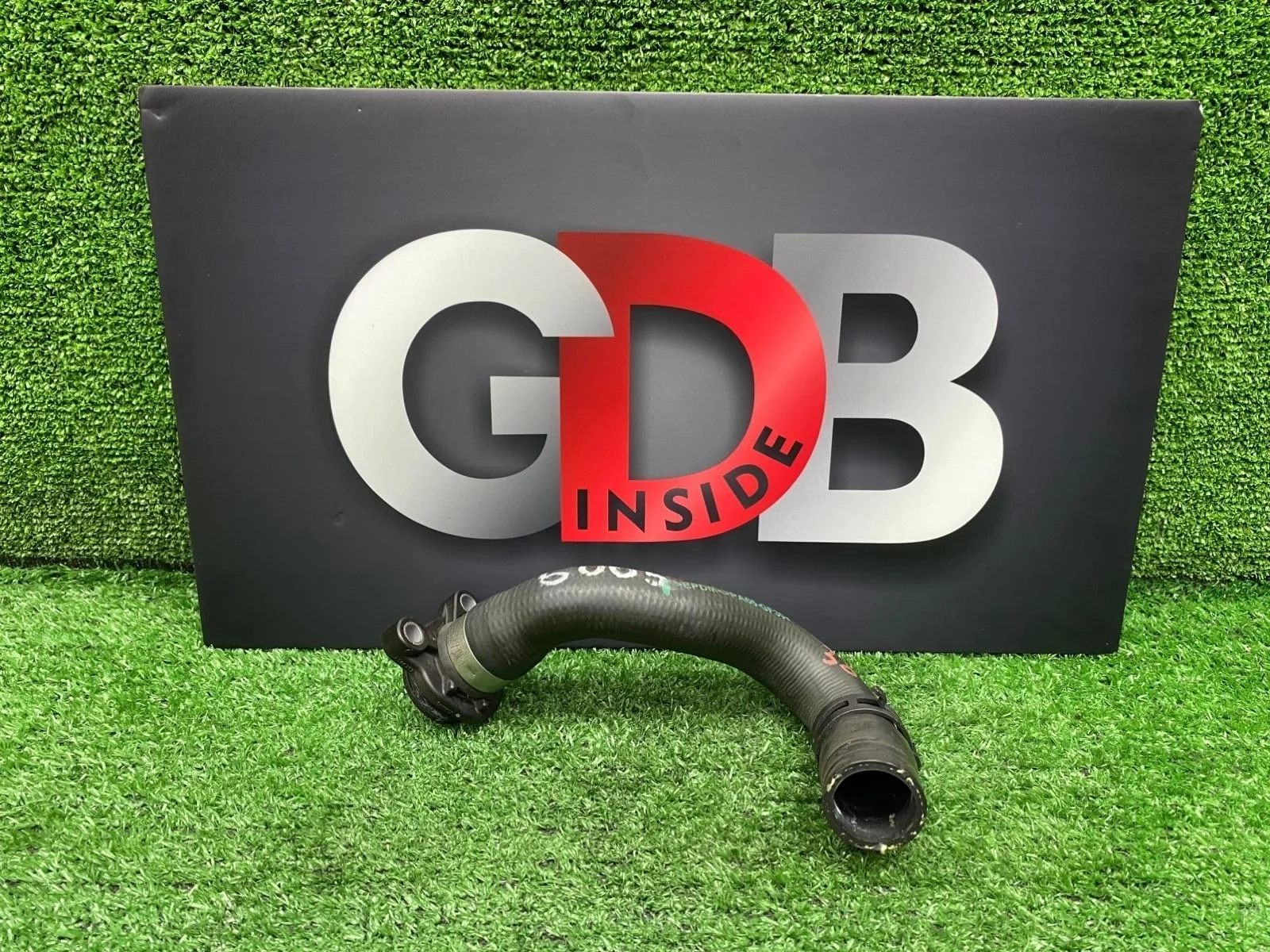 Патрубок системы охлаждения BMW X1 10.11.2011 11537603514 E84 N20B20A