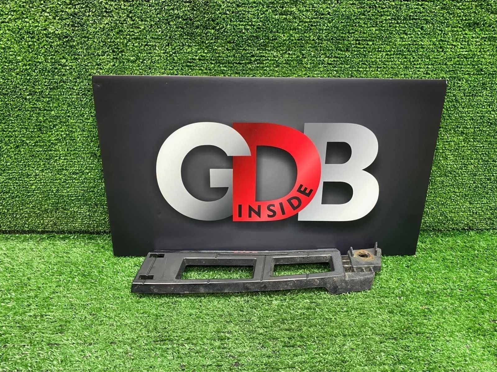 Кронштейн бампера BMW X5 17.09.2012 51127226938 E70 N57D30A, задний правый