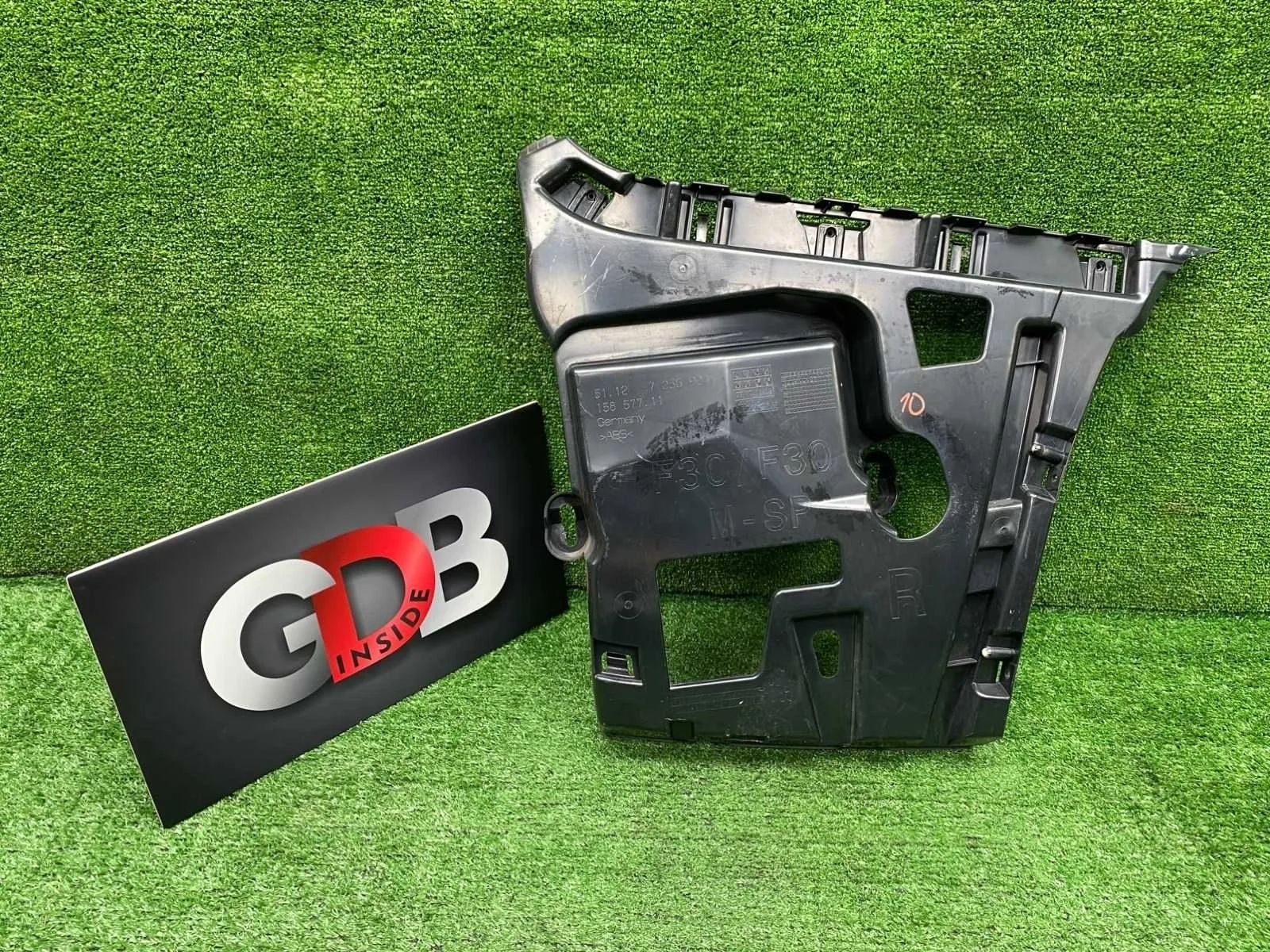 Кронштейн бампера BMW 3 series 27.08.2012 51127384466 F30 N55B30A, задний правый