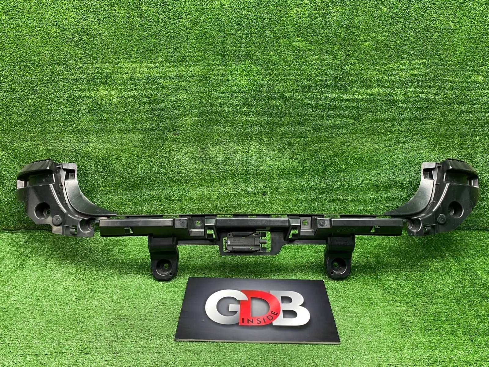 Кронштейн бампера BMW X1 10.11.2011 51122990161 E84 N20B20A, задний