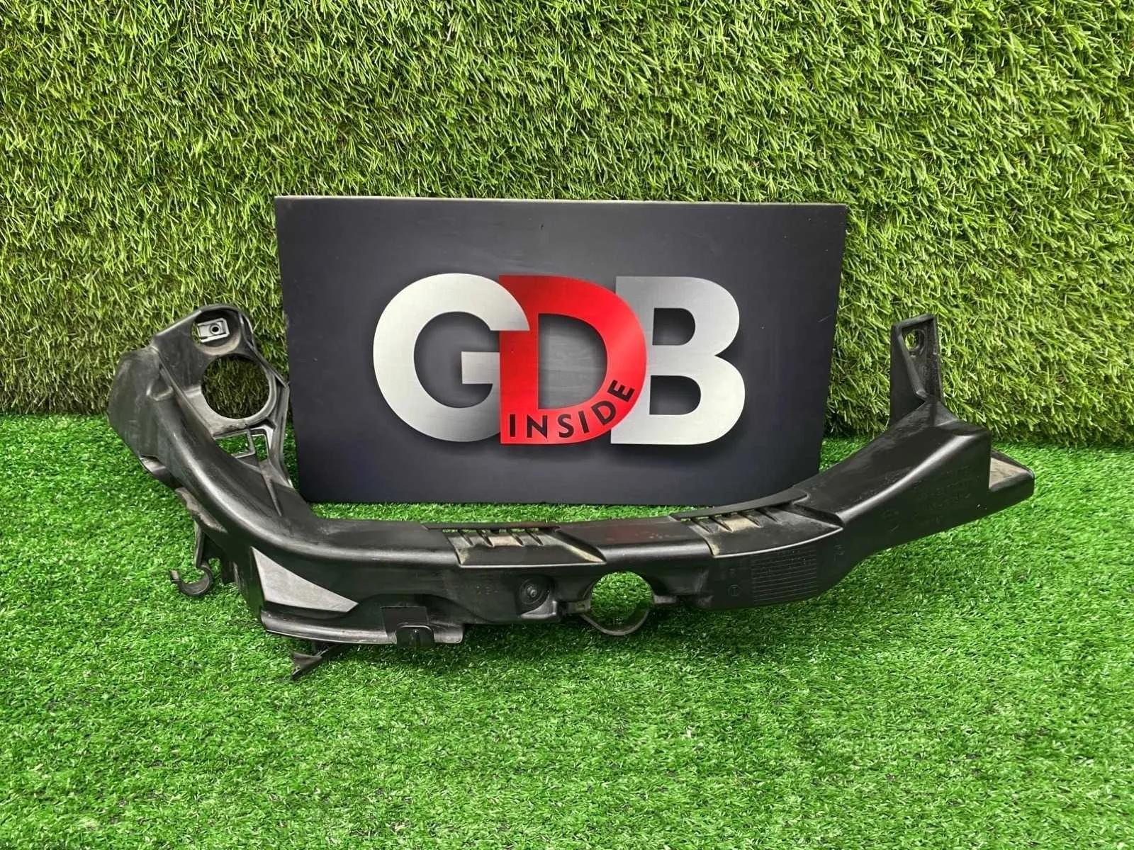 Кронштейн фары Bmw 3 Series 07.03.2008 51117154724 E92 N46B20B, передний правый