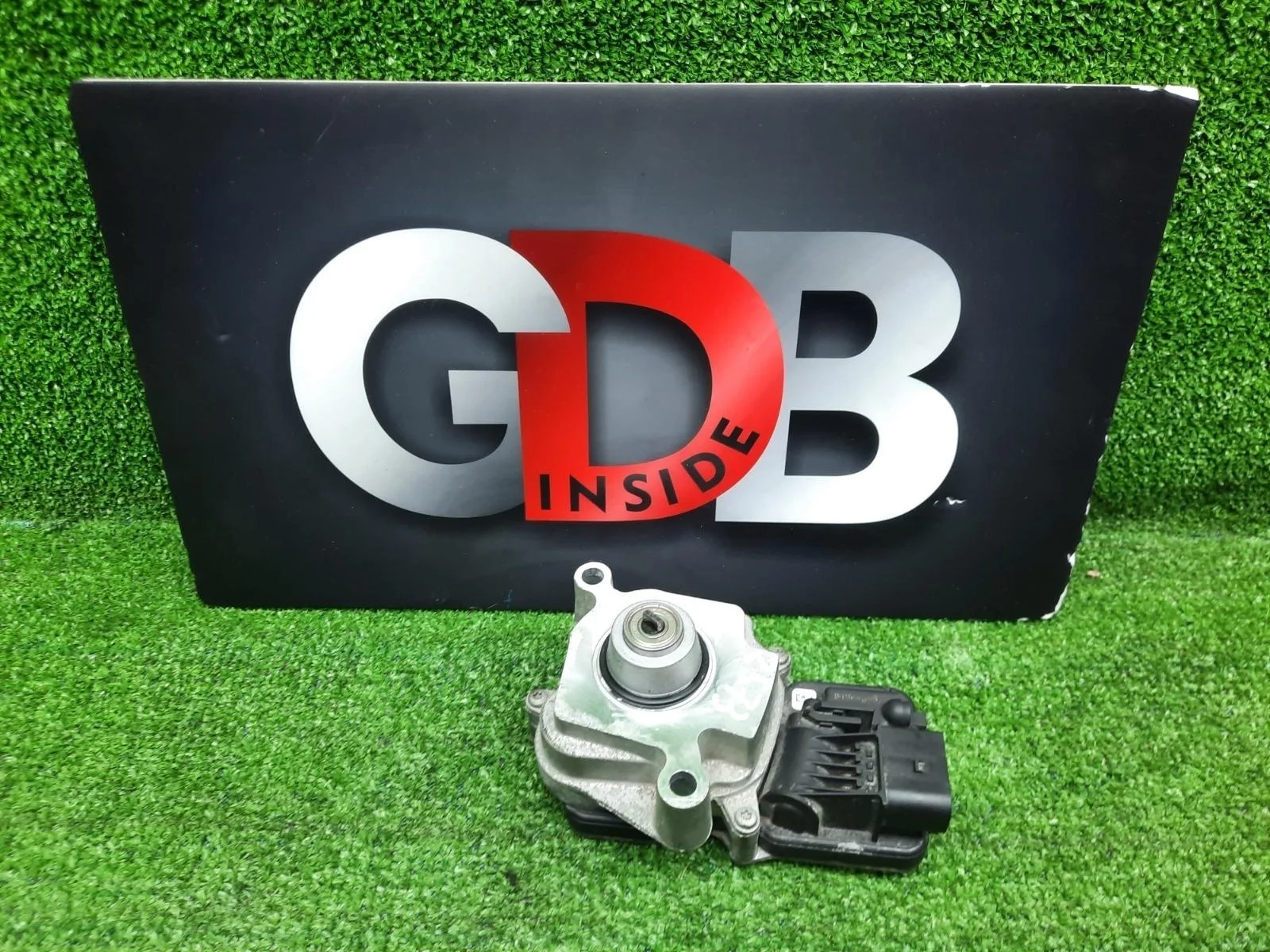 Сервопривод раздаточной коробки BMW 3 series 12.12.2017 27608643153 F30 B48B20A