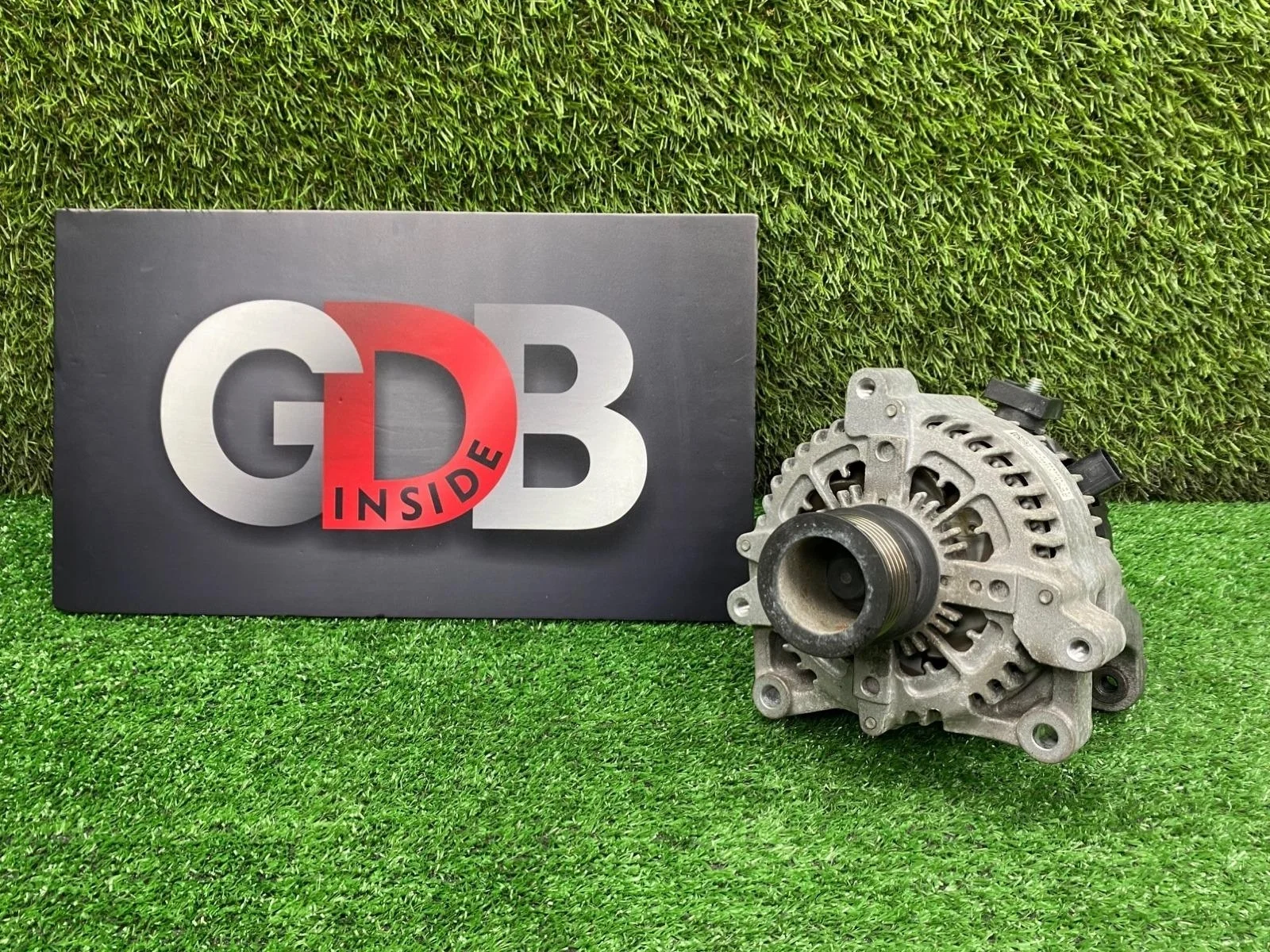 Генератор BMW 3 series 04.03.2016 12318645325 F30 B48B20A