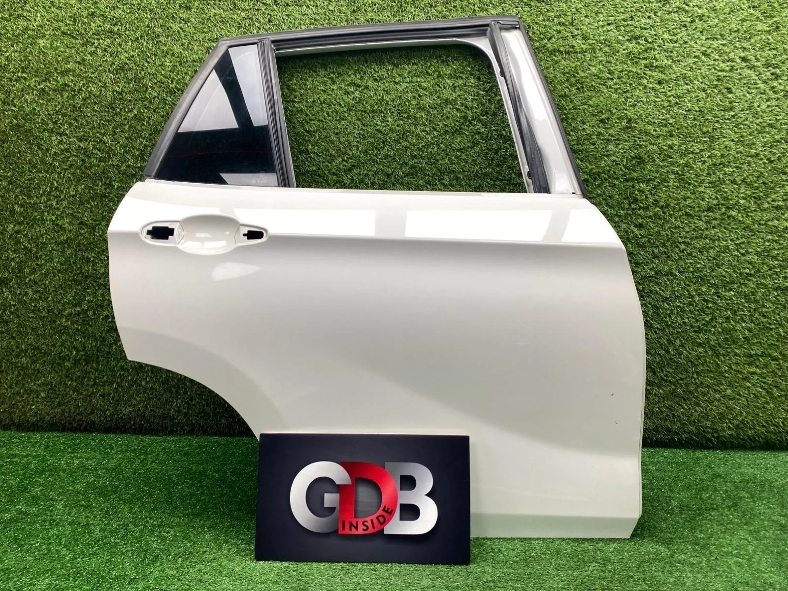 Дверь BMW X1 19.12.2012 41002993820 E84 N20B20A, задняя правая