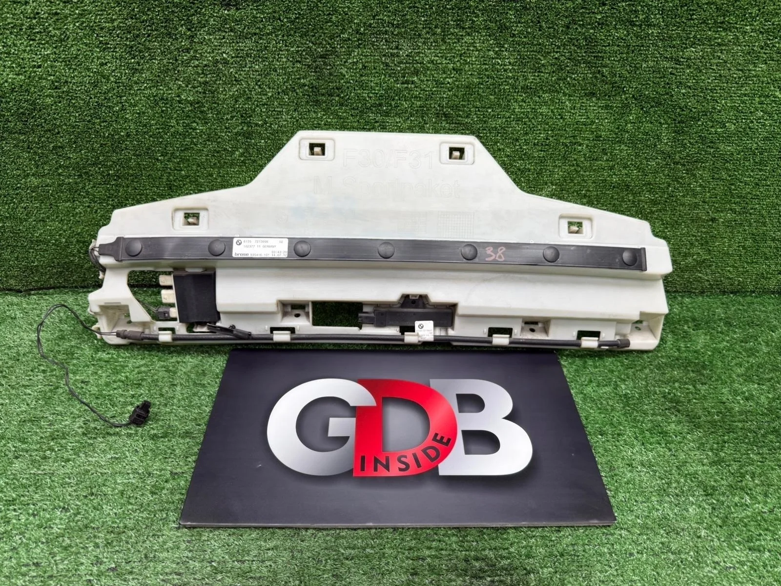 Кронштейн бампера BMW 3 series 27.08.2012 51128054200 F30 N55B30A, задний