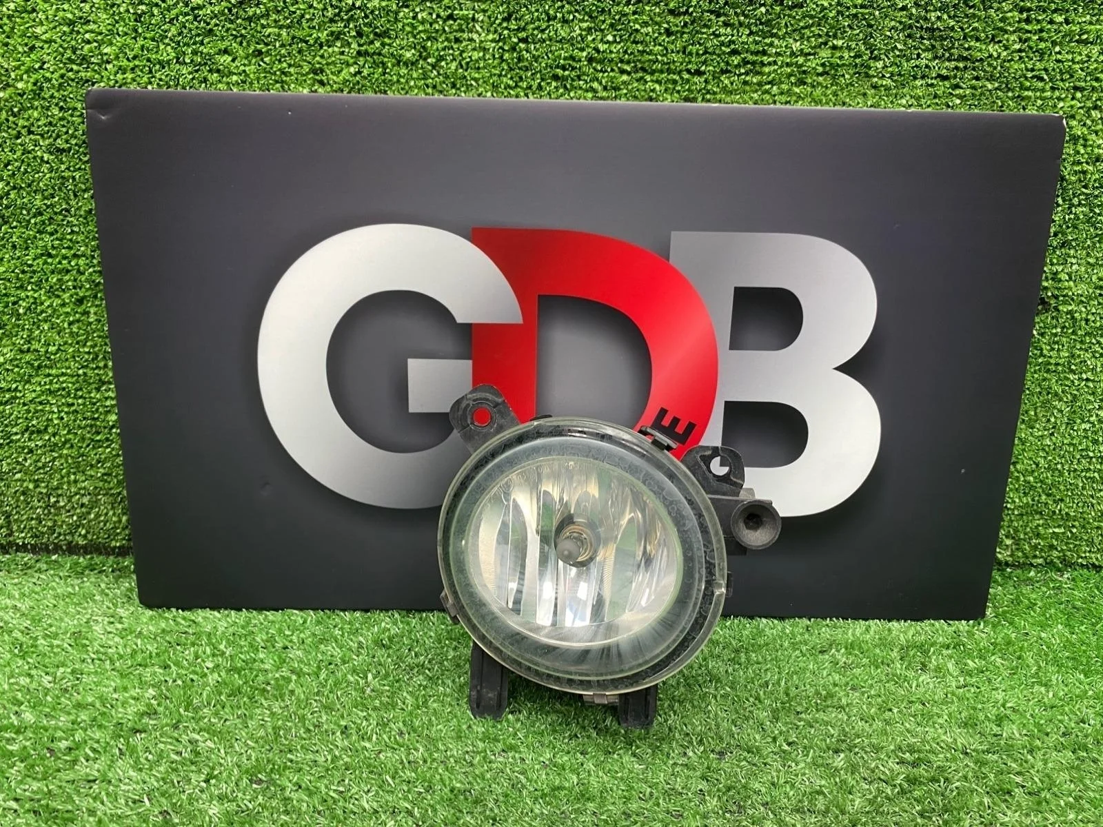 Фара противотуманная (ПТФ) BMW 1 series 22.06.2015 63177248912 F20 N13B16A, передняя правая