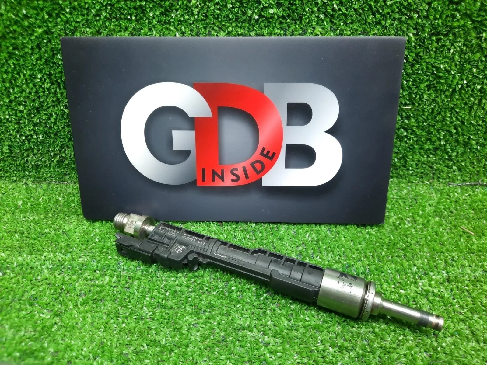 Топливная форсунка Bmw X1 09.10.2014 13647639994 E84 N20B20A