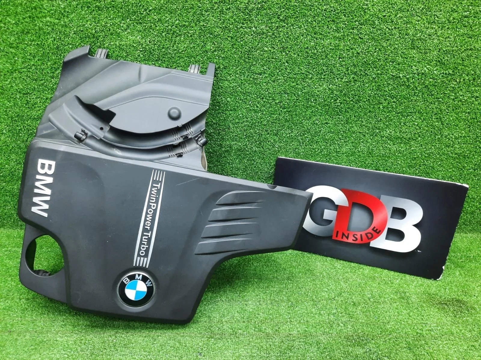 Декоративная накладка ДВС BMW X1 09.10.2014 11127589053 E84 N20B20A