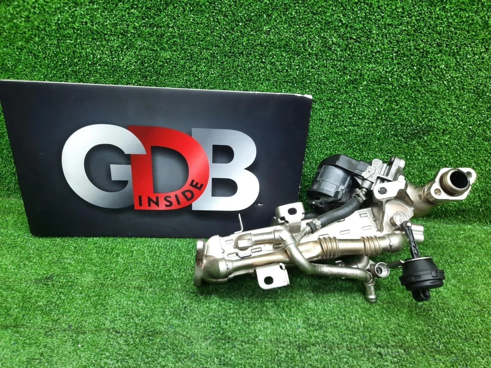 Радиатор EGR BMW X5 10.07.2015 11717823210 F15 N57D30A