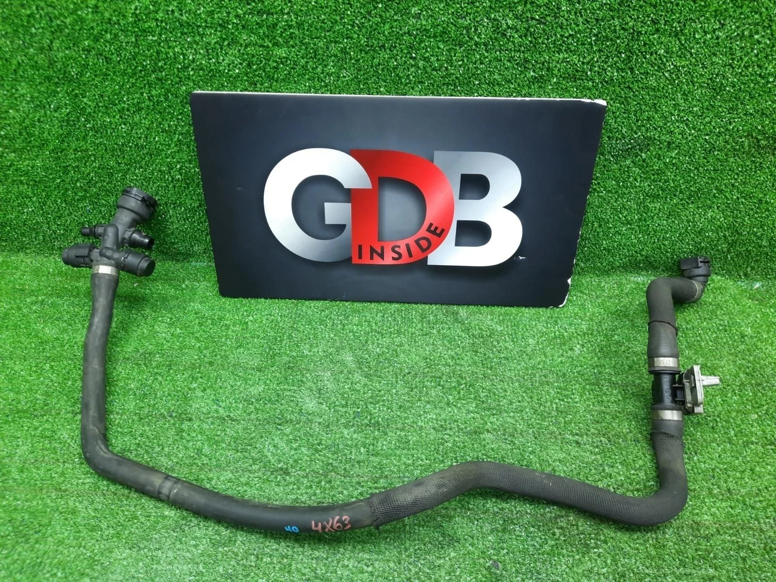 Патрубок системы охлаждения BMW X5 10.07.2015 17128514220 F15 N57D30A