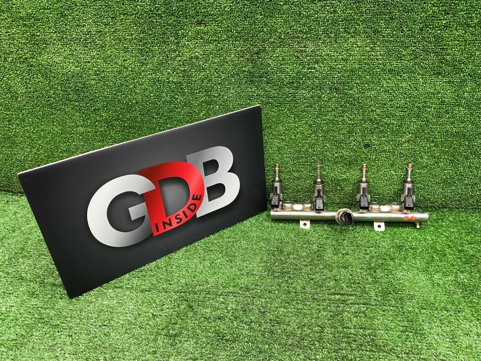 Топливная рампа с форсунками Bmw 1 Series 22.06.2015 13537592426 F20 N13B16A