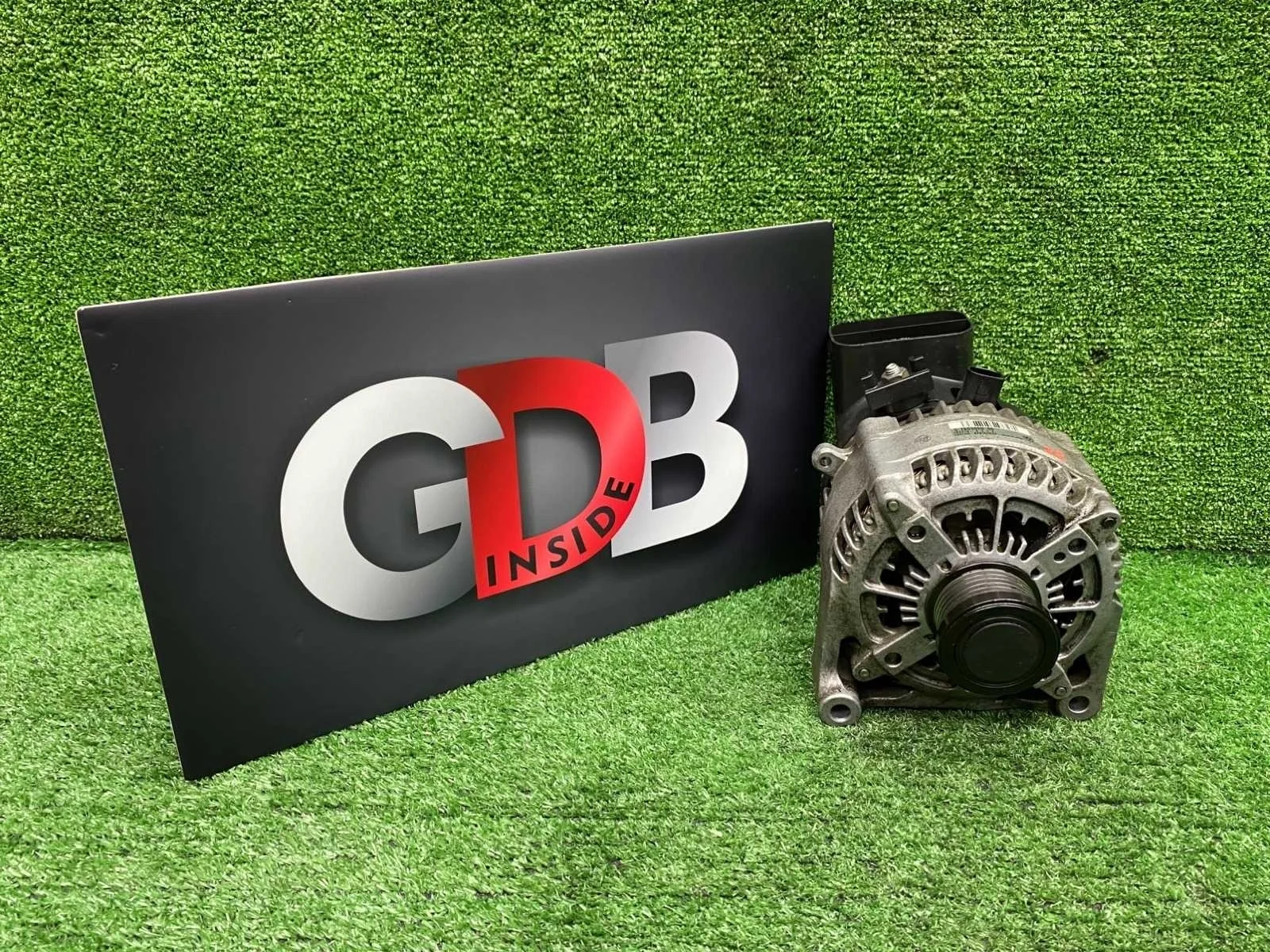 Генератор BMW 1 series 22.06.2015 12317605060 F20 N13B16A