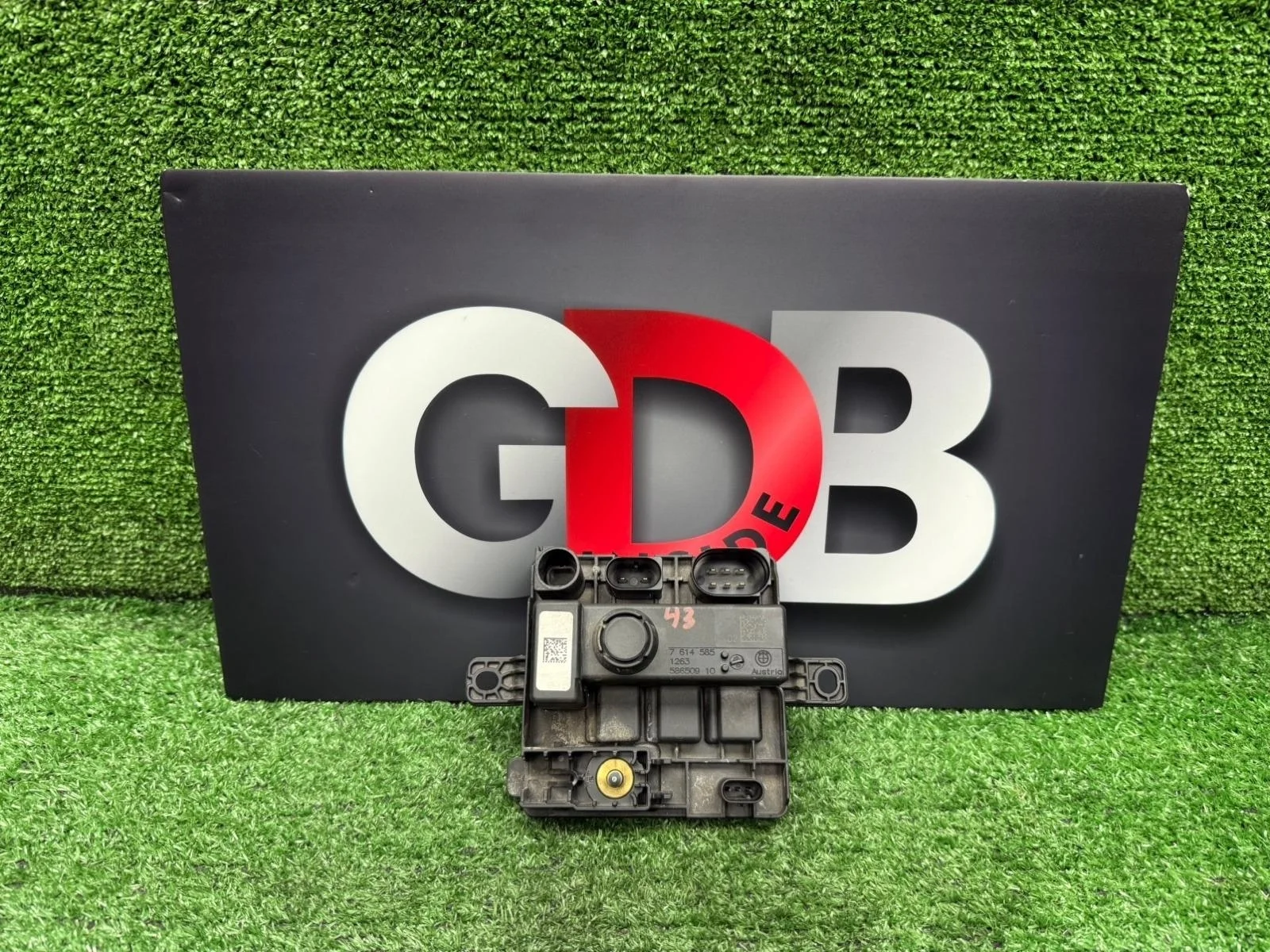 Встроенный модуль питания BMW 1 series 22.06.2015 12637614585 F20 N13B16A