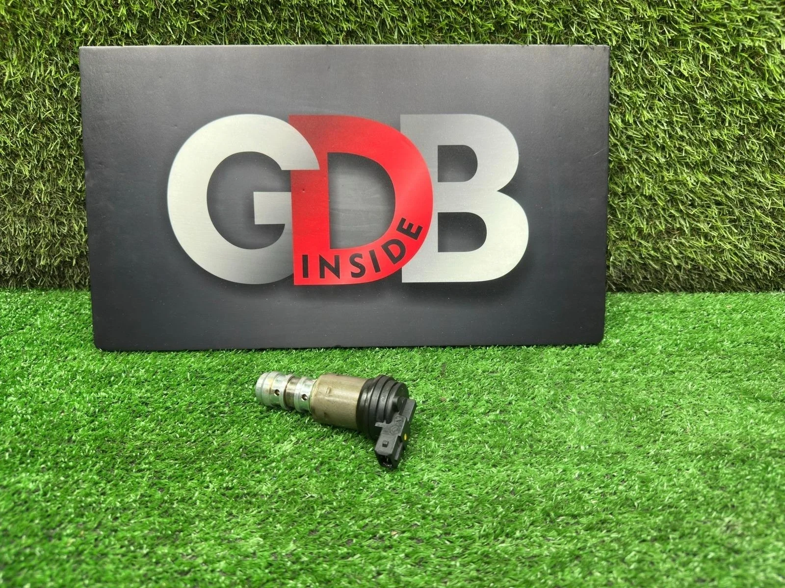 Клапан электромагнитный изменения фаз ГРМ BMW 3 series 04.11.2009 11367560462 E90 N46B20B