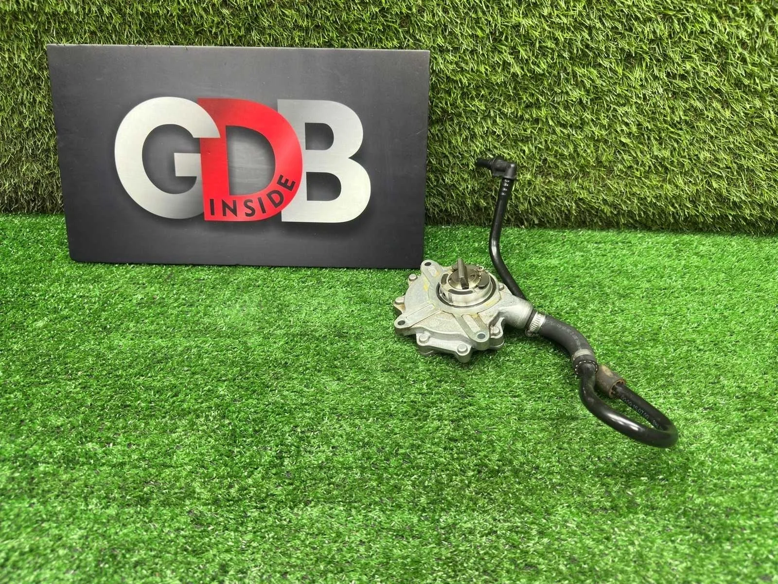 Вакуумный насос Bmw 3 Series 04.11.2009 11668482284 E90 N46B20B