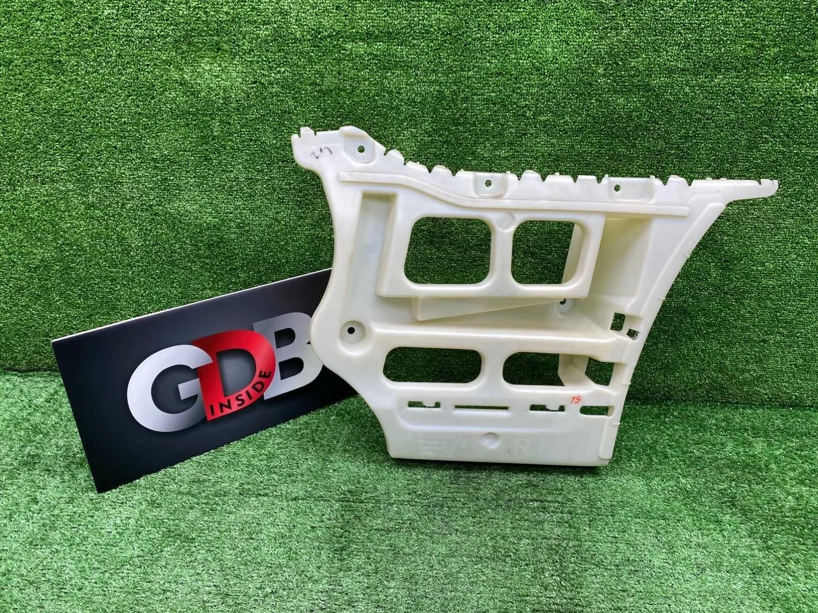 Кронштейн бампера BMW 3 series 04.11.2009 51127906506 E90 N46B20B, задний правый