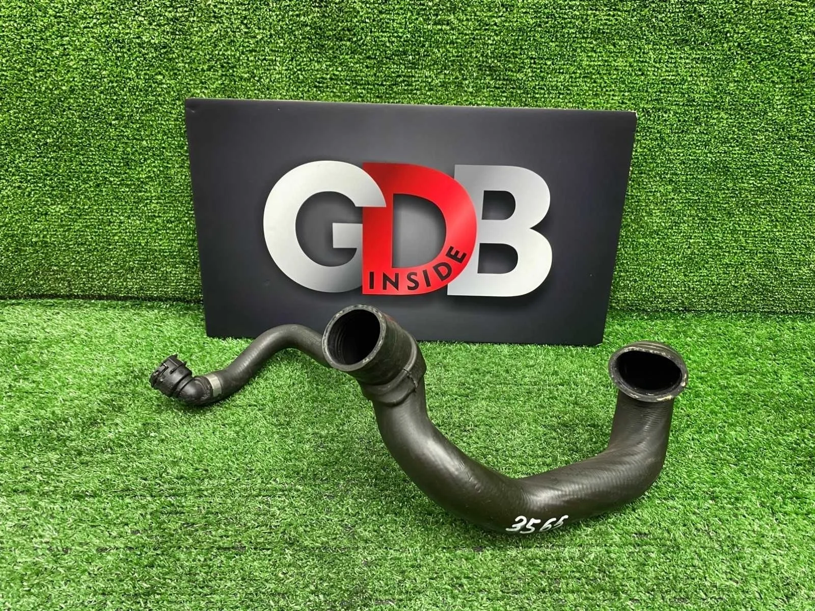 Патрубок системы охлаждения BMW 3 series 27.08.2012 11537594319 F30 N55B30A