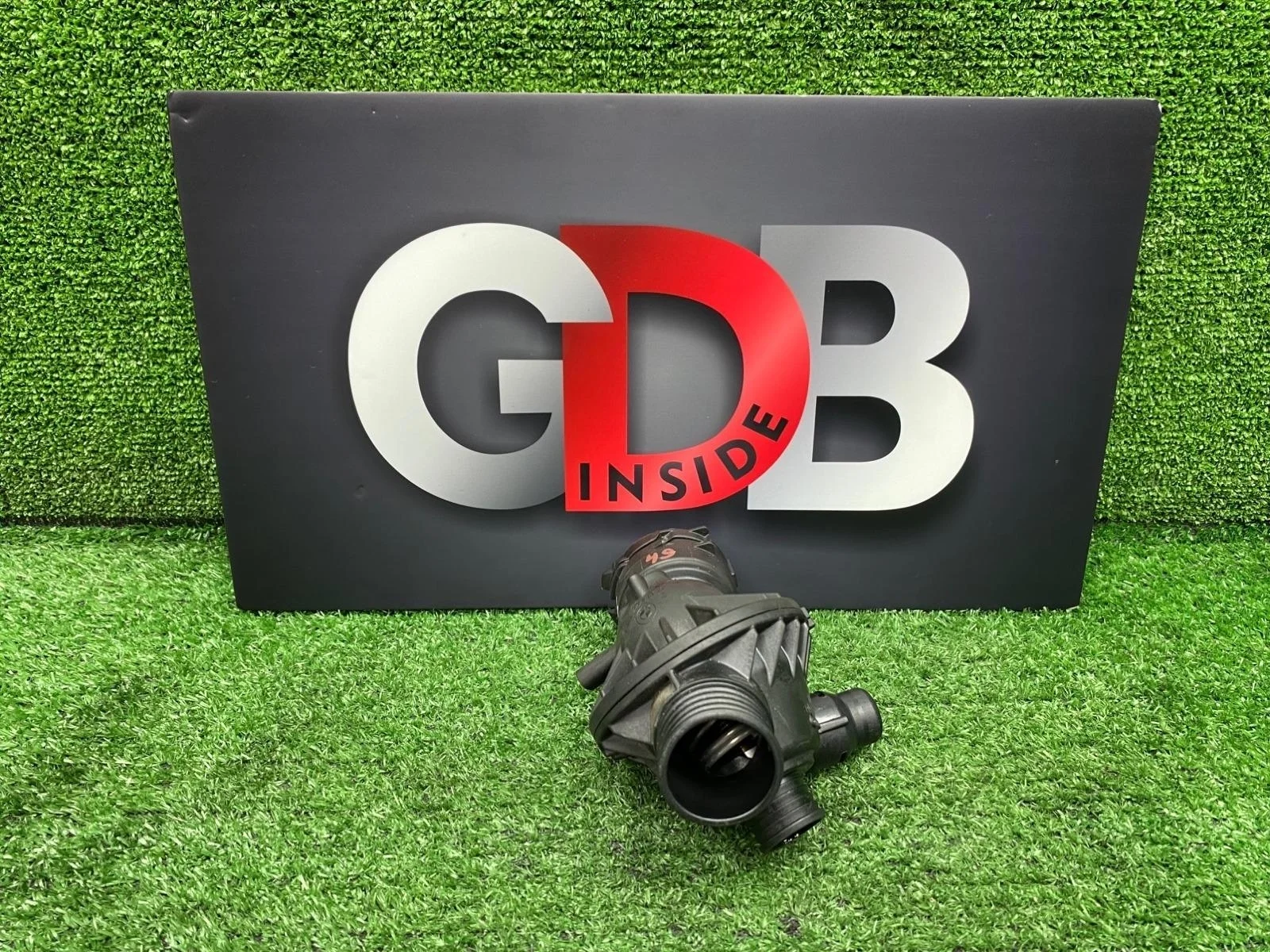 Термостат Bmw 3 Series 27.08.2012 11537598865 F30 N55B30A