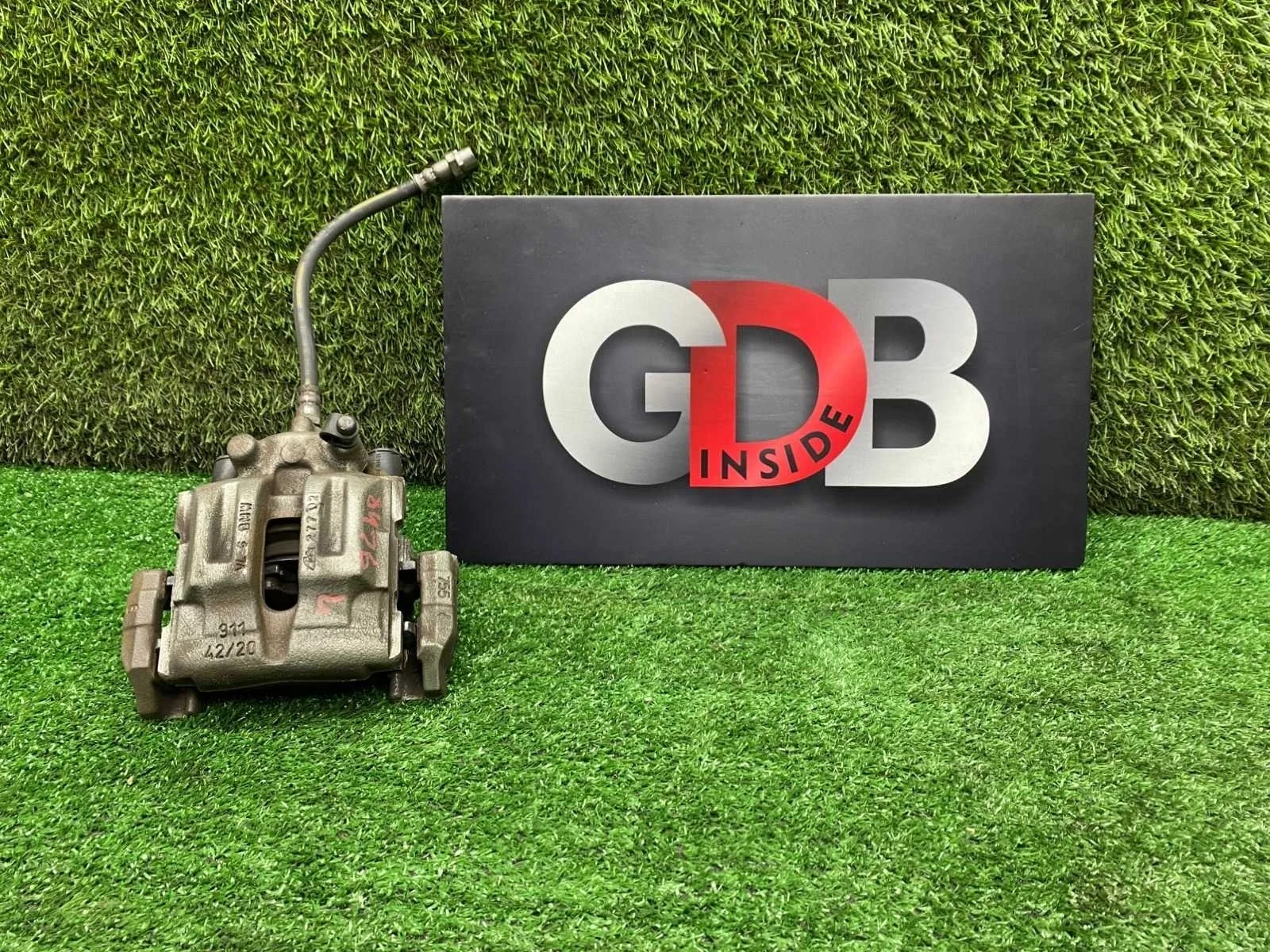 Суппорт BMW X1 19.12.2012 34216768697 E84 N20B20A, задний правый