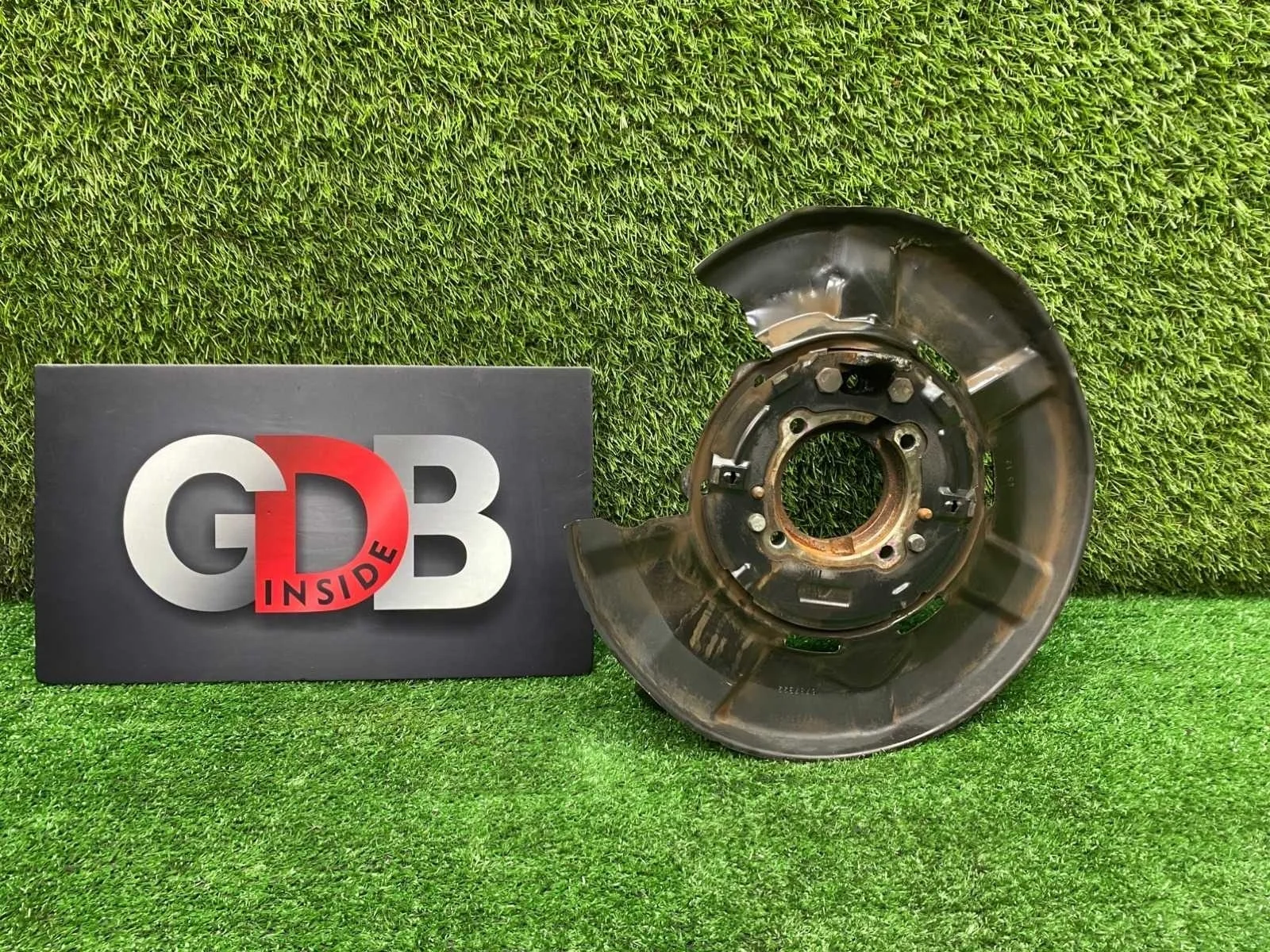 Кулак поворотный BMW X1 19.12.2012 33326788050 E84 N20B20A, задний правый