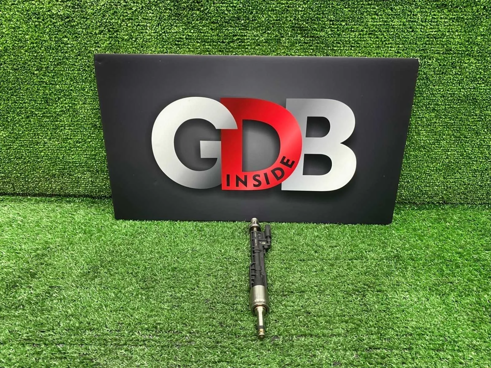 Топливная форсунка Bmw 3 Series 27.08.2012 13647597870 F30 N55B30A