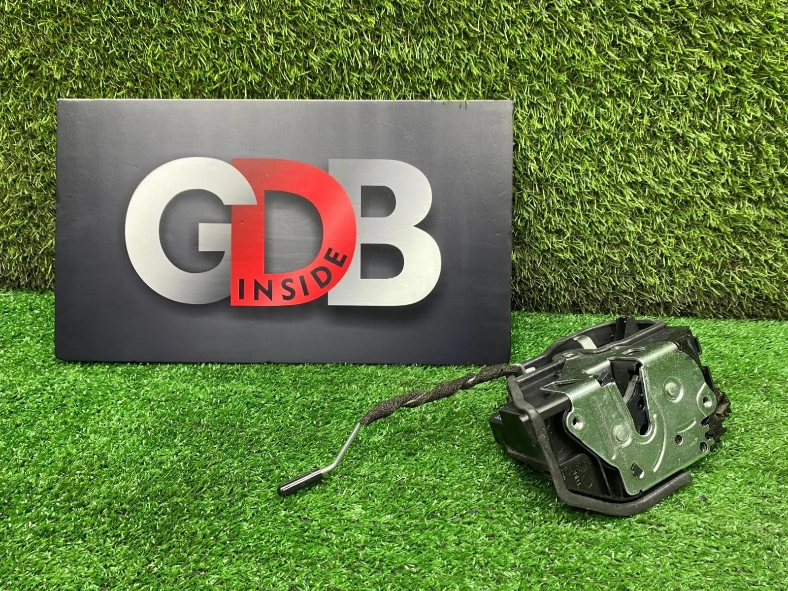 Замок двери BMW 3 series 04.03.2016 51217229457 F30 B48B20A, передний левый