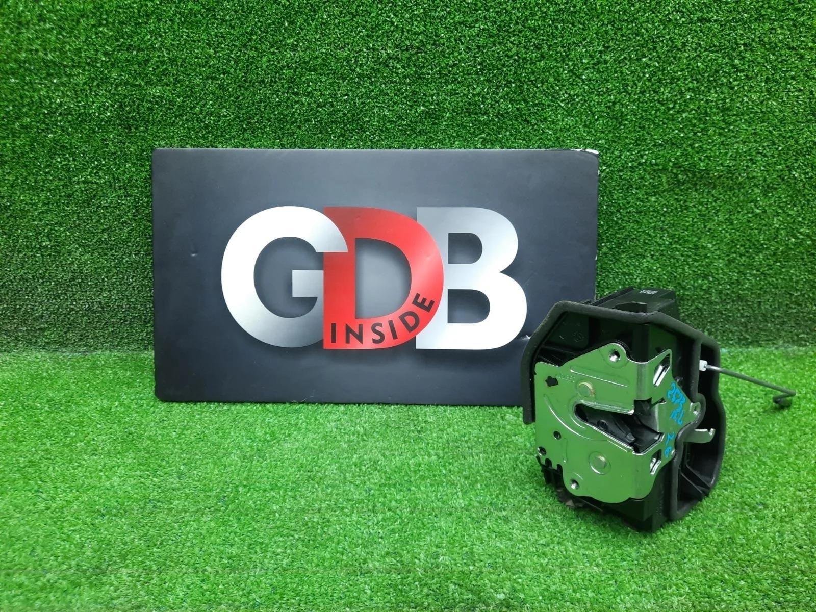 Замок двери BMW 3 series 12.12.2017 51217229457 F30 B48B20A, передний левый