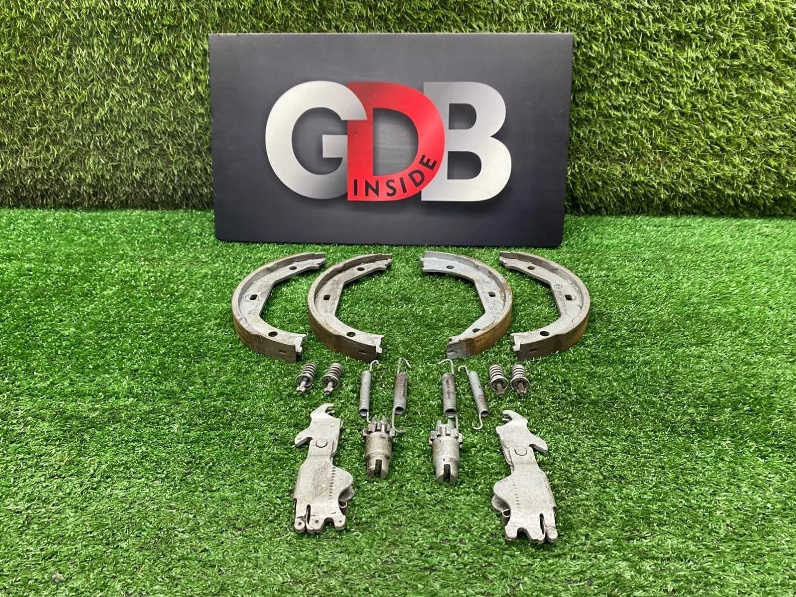 Колодки ручного тормоза BMW X1 19.12.2012 34416761292 E84 N20B20A