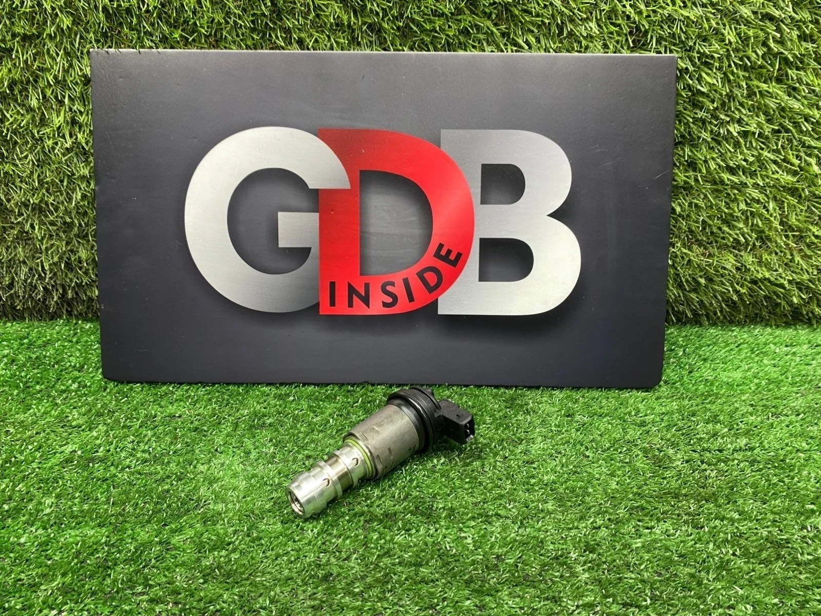 Клапан электромагнитный изменения фаз ГРМ BMW 3 series 07.03.2008 11367560462 E92 N46B20B