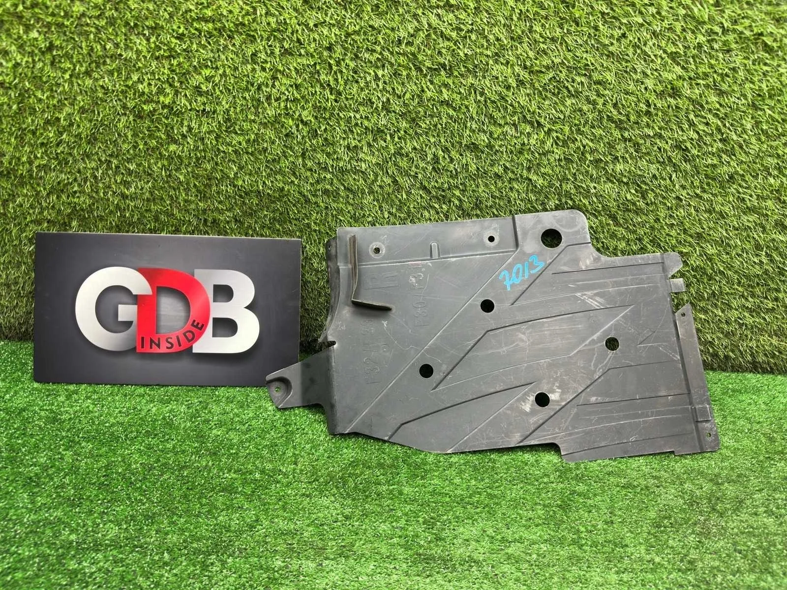 Защита днища Bmw 3 Series 04.03.2016 51757258050 F30 B48B20A, задняя правая