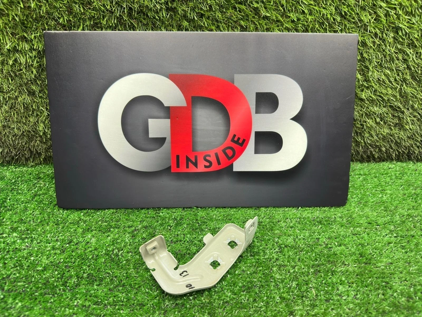 Кронштейн крыла BMW 3 series 04.03.2016 41358066940 F30 B48B20A, передний правый