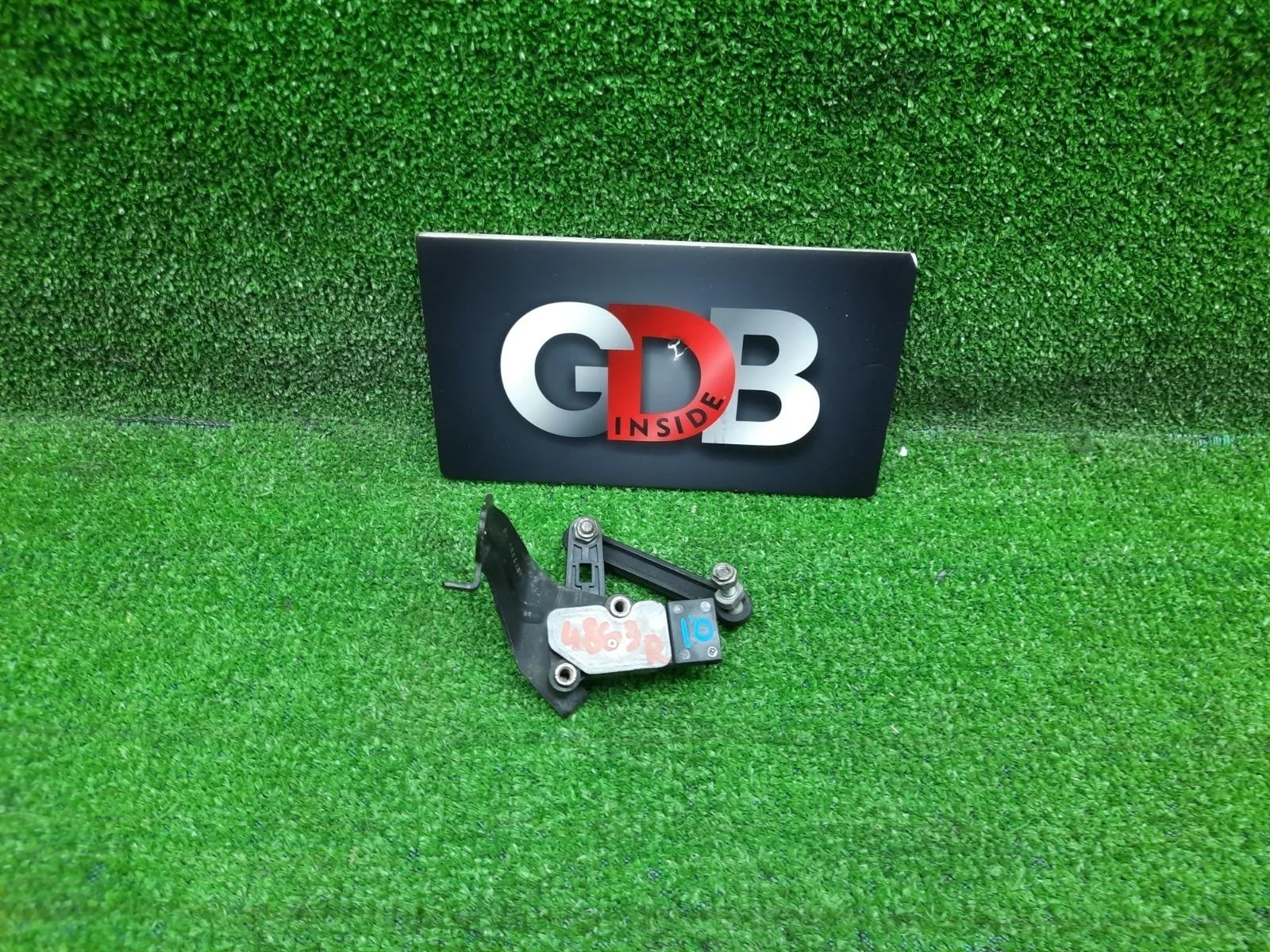 Датчик положения кузова BMW X5 10.07.2015 37146870200 F15 N57D30A, левый