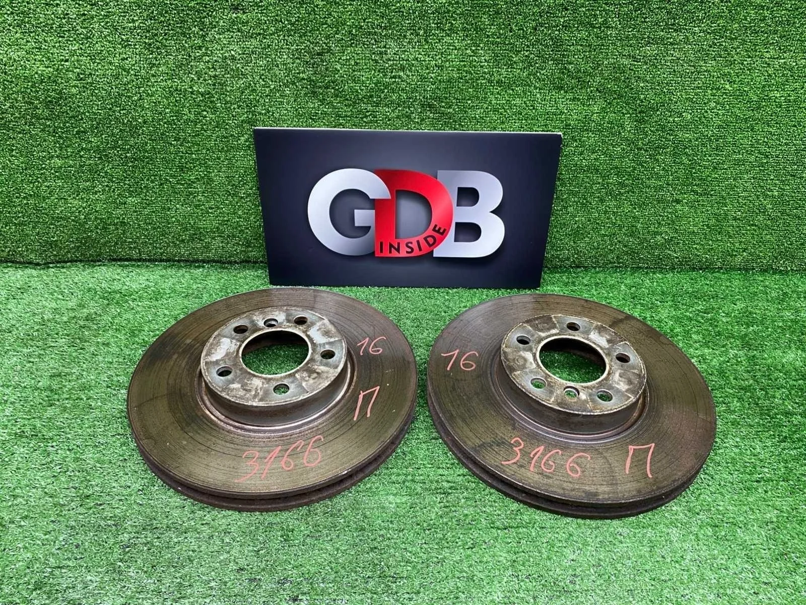 Тормозные диски BMW X5 17.09.2012 34116868939 E70 N57D30A, переднее