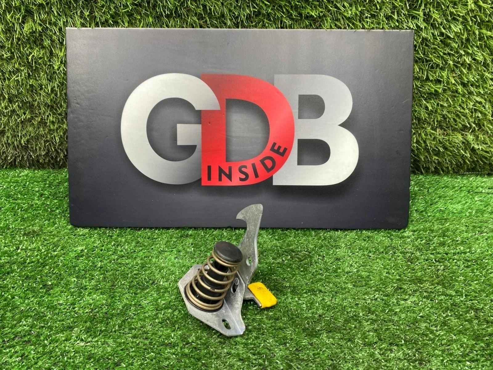 Крючок капота BMW 3 series 07.03.2008 51237073916 E92 N46B20B