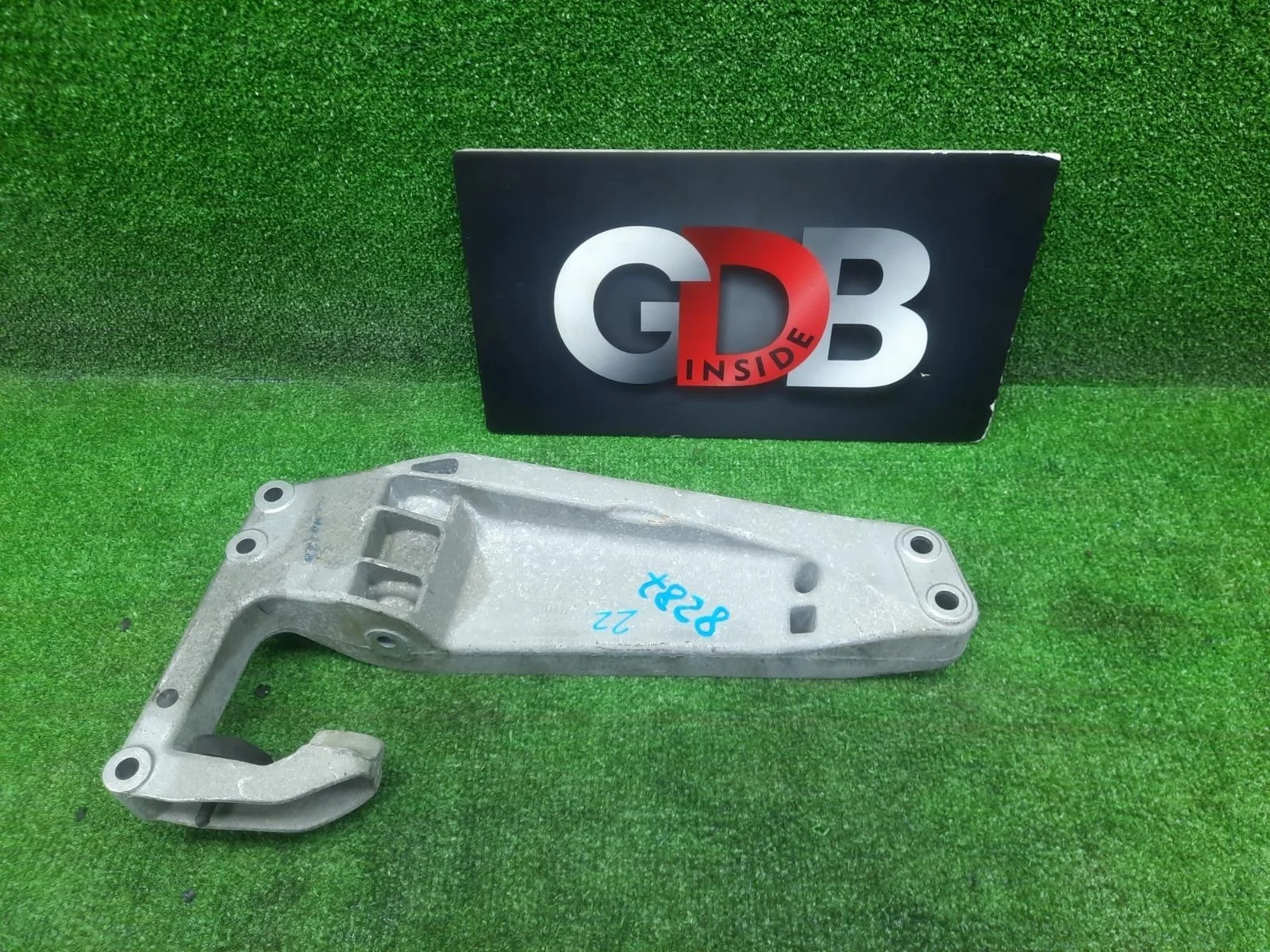 Кронштейн АКПП Bmw X3 04.04.2012 22316786567 F25 N55B30A, передний правый