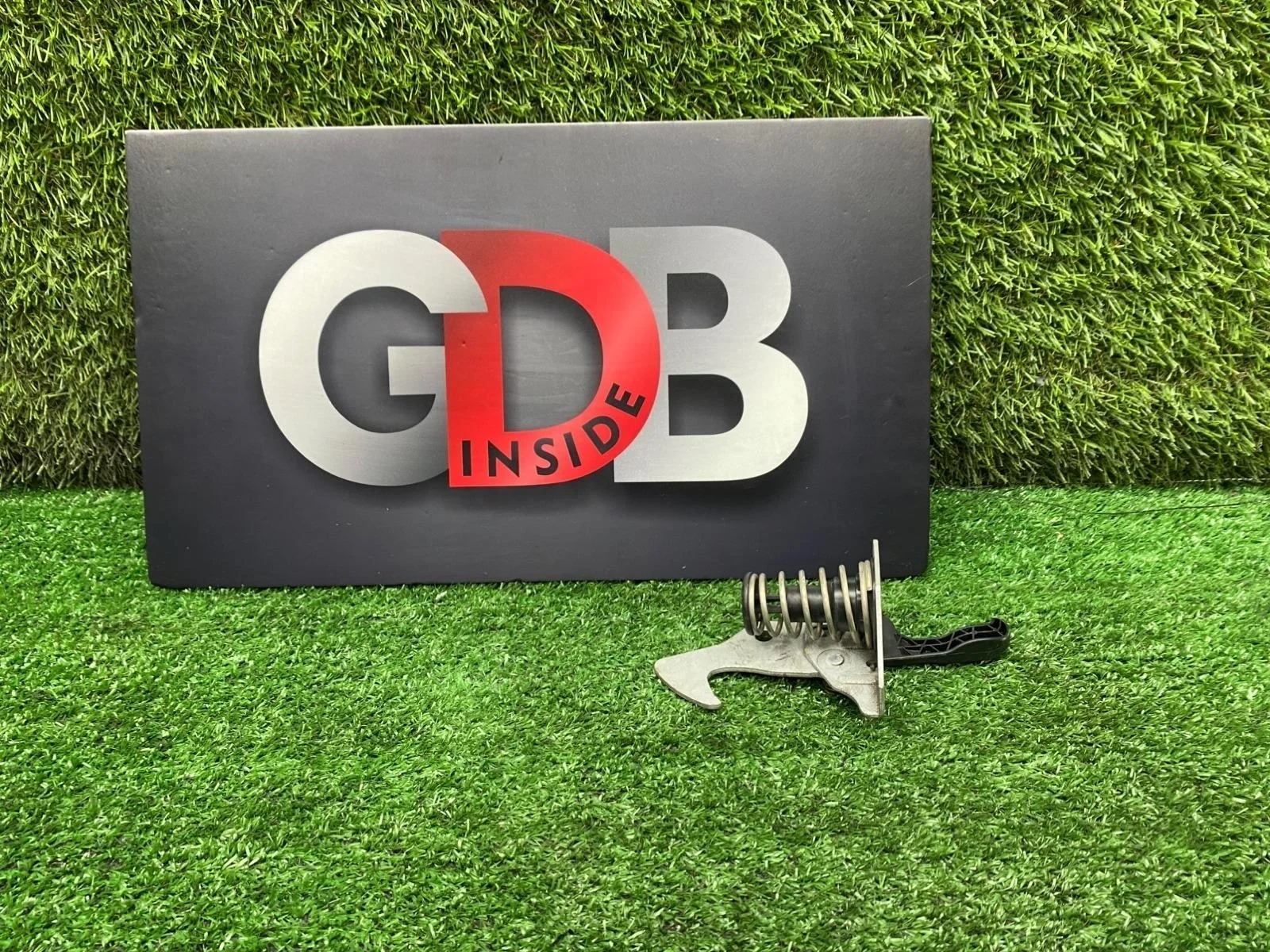 Крючок капота BMW X1 19.12.2012 51232990367 E84 N20B20A, передний