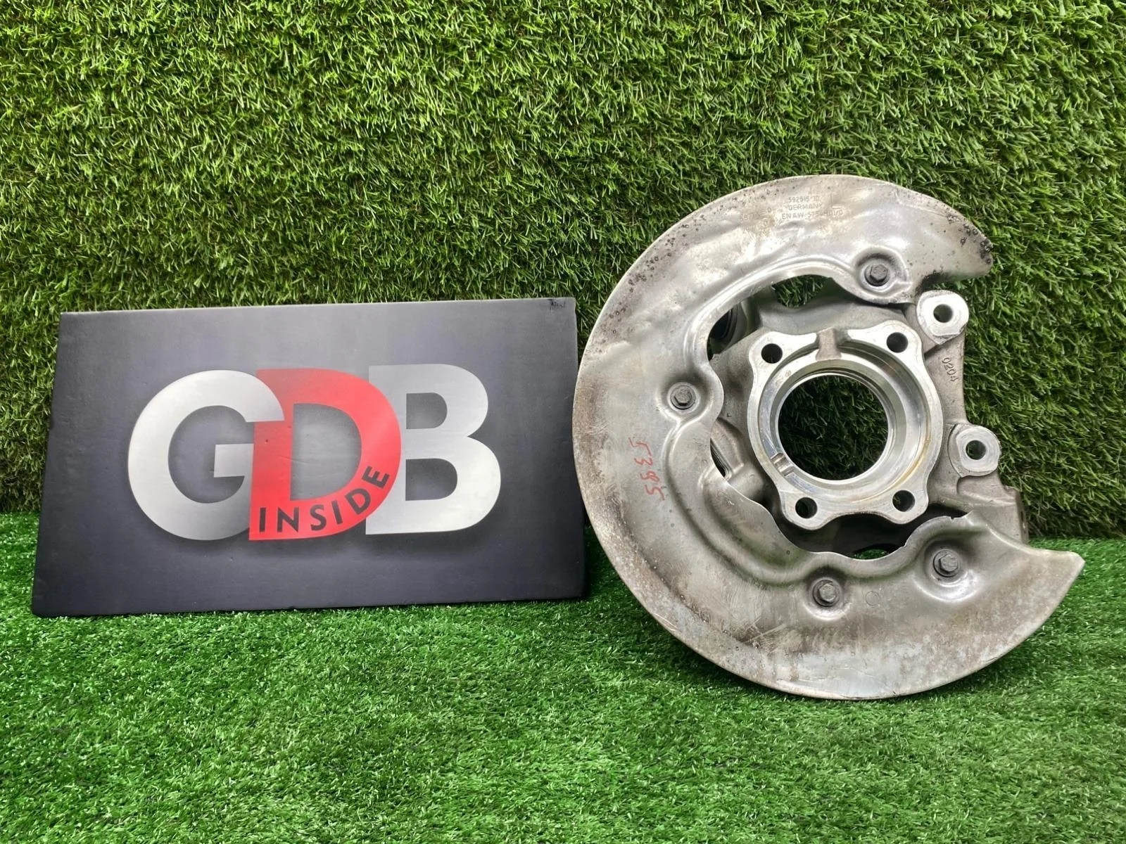 Кулак поворотный BMW 3 series 20.10.2020 33306898479 G20 B47D20B, задний левый