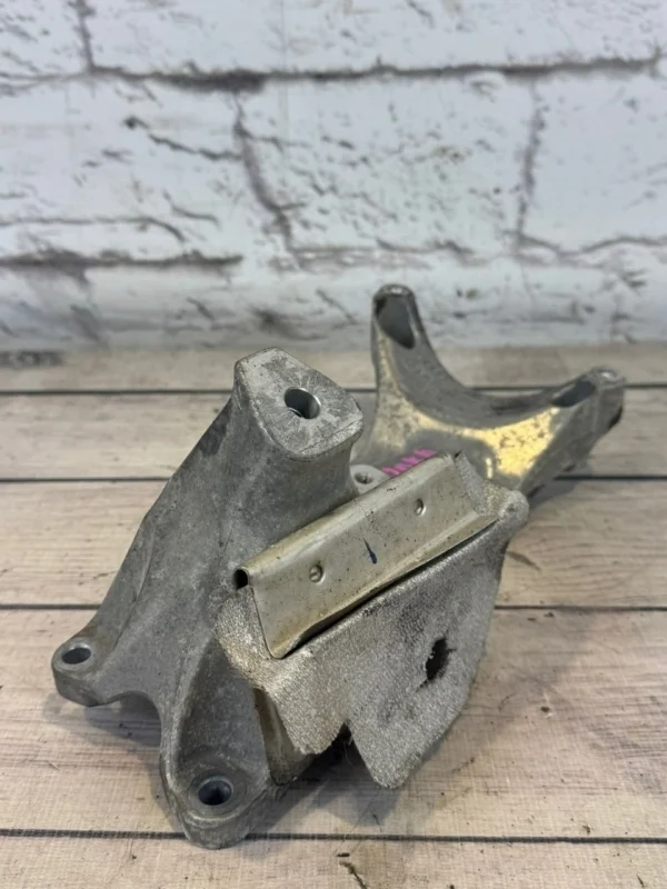 Кронштейн двигателя Audi A7 2014