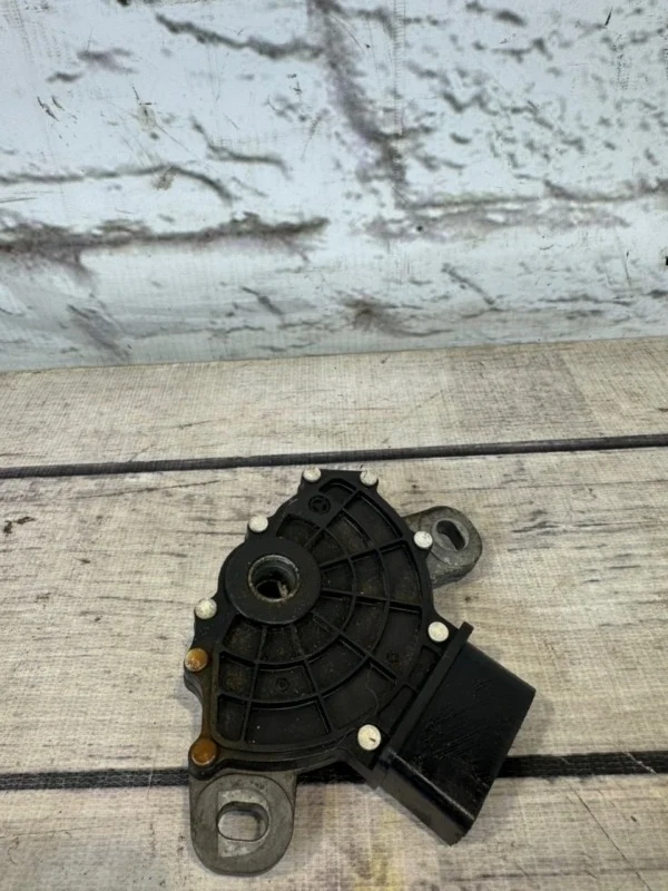 Датчик переключения передач VW Passat