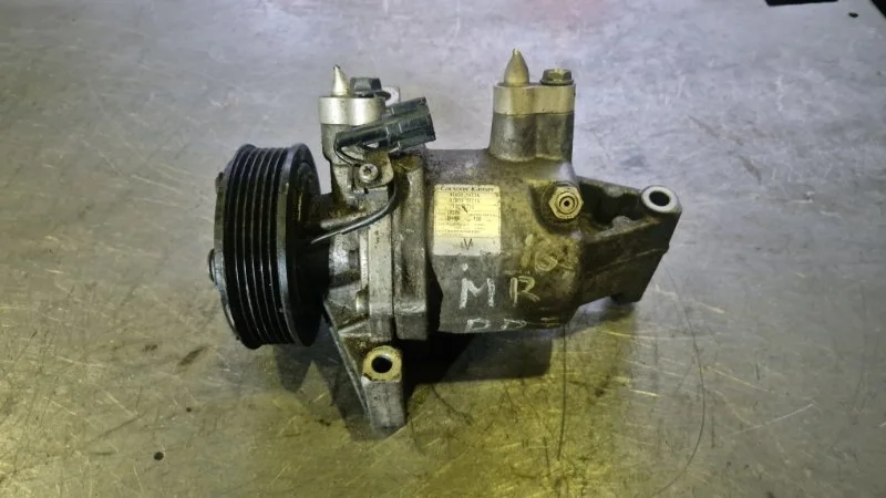 Компрессор кондиционера Nissan Juke 2018 F15