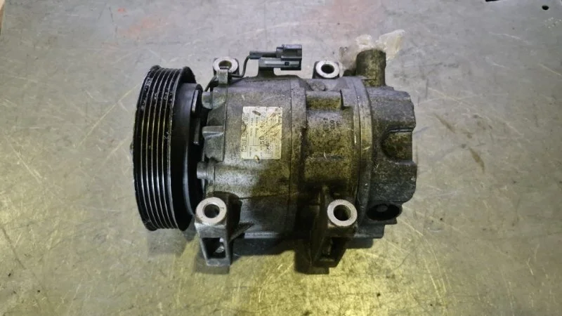 Компрессор кондиционера Nissan CEFIRO 1995 A32