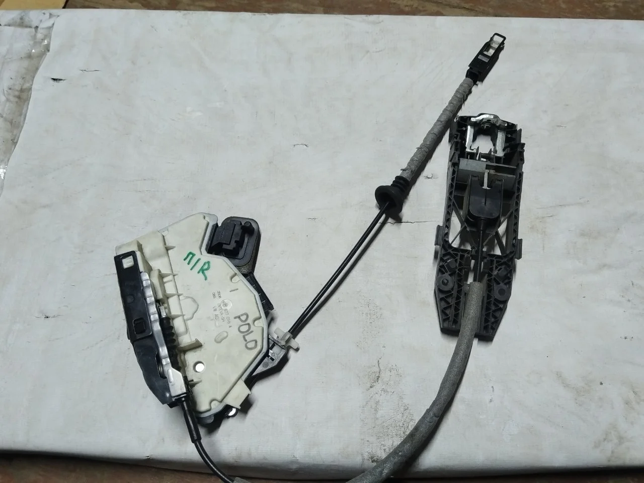 Замок двери Volkswagen Polo 2015 6RD837016A, передний правый