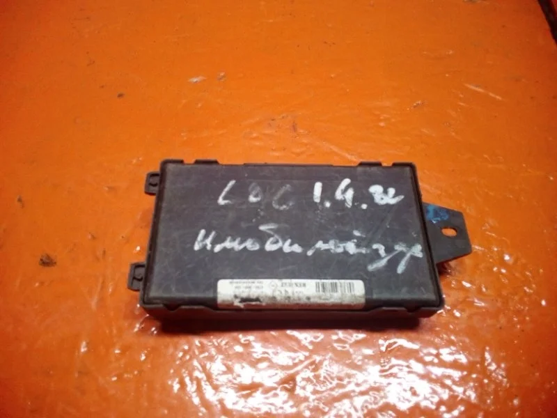 Блок иммобилайзера RENAULT LOGAN 2004-2009 8200564718 LS0G