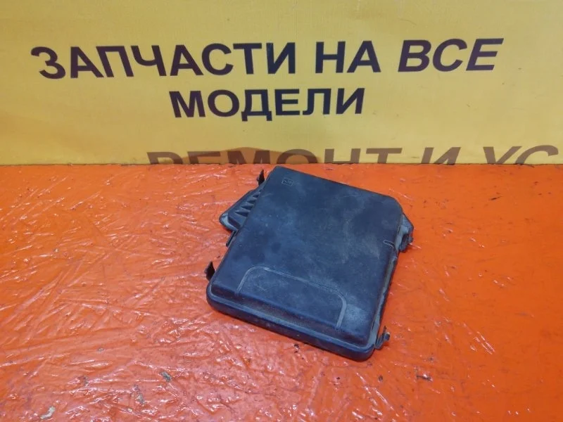 Крышка корпуса блока предохранителей RENAULT FLUENCE 2009-2013 284C40002R L30R