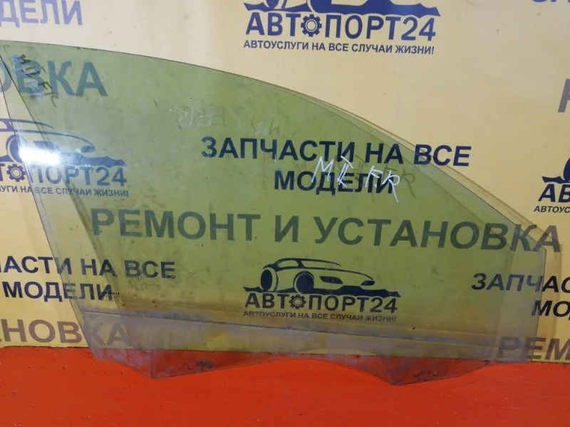 Стекло двери RENAULT MEGANE 2002-2008 8200211198, переднее правое