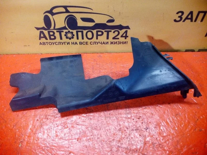 Дефлектор радиатора RENAULT MEGANE 2008-2016 214940005R, правый