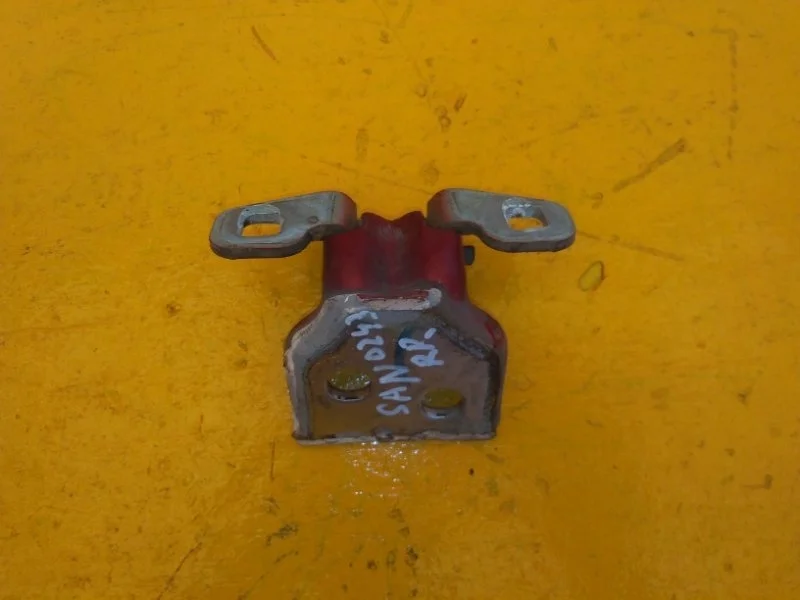 Петля двери RENAULT SANDERO 2009-2014 6001546883 BS11 K7M 710, задняя правая